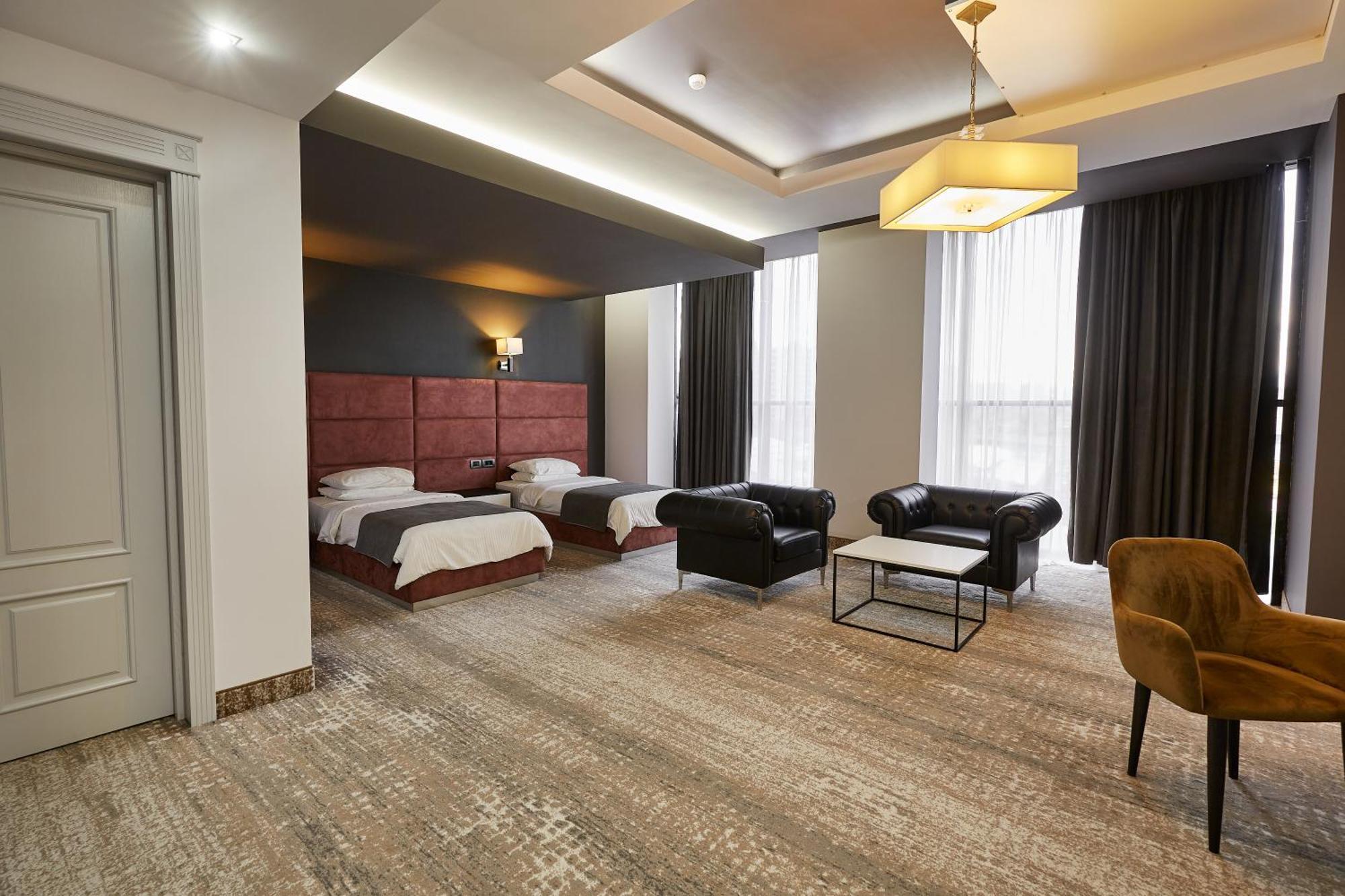 Aghababyan'S Hotel Jerevan Exteriér fotografie A suite at the hotel