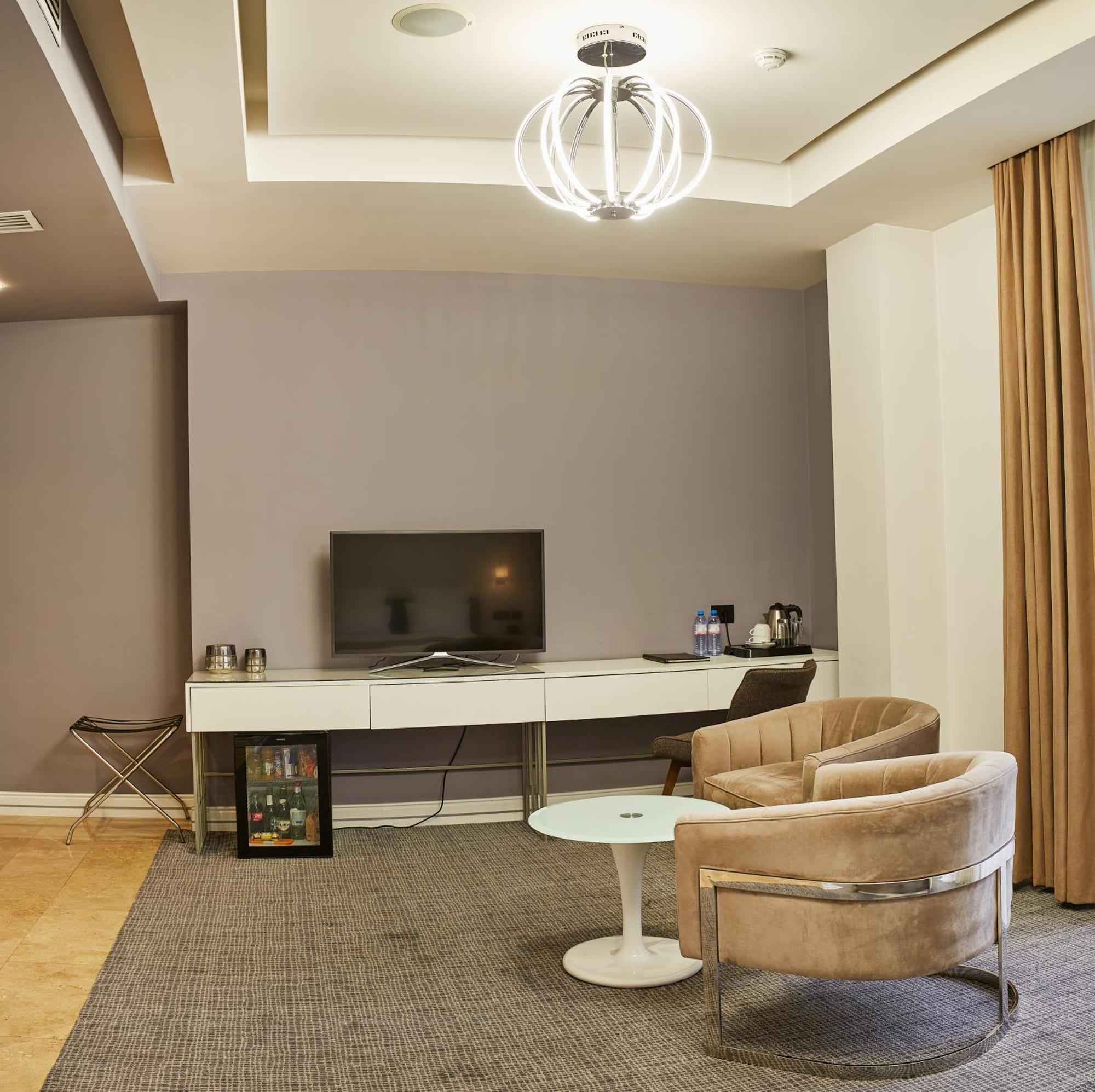 Aghababyan'S Hotel Jerevan Pokoj fotografie A room at the hotel